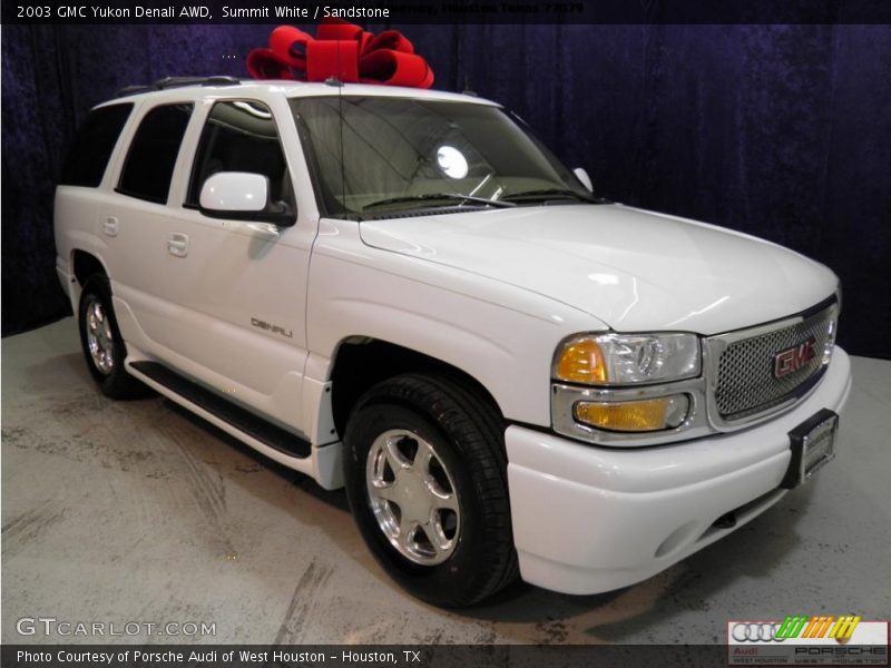 Summit White / Sandstone 2003 GMC Yukon Denali AWD
