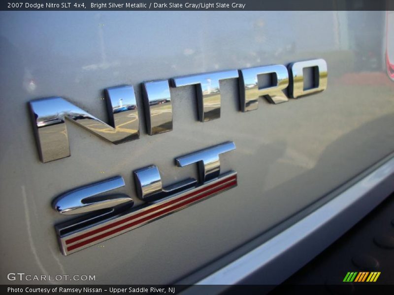Bright Silver Metallic / Dark Slate Gray/Light Slate Gray 2007 Dodge Nitro SLT 4x4