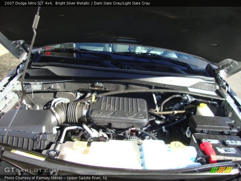 Bright Silver Metallic / Dark Slate Gray/Light Slate Gray 2007 Dodge Nitro SLT 4x4