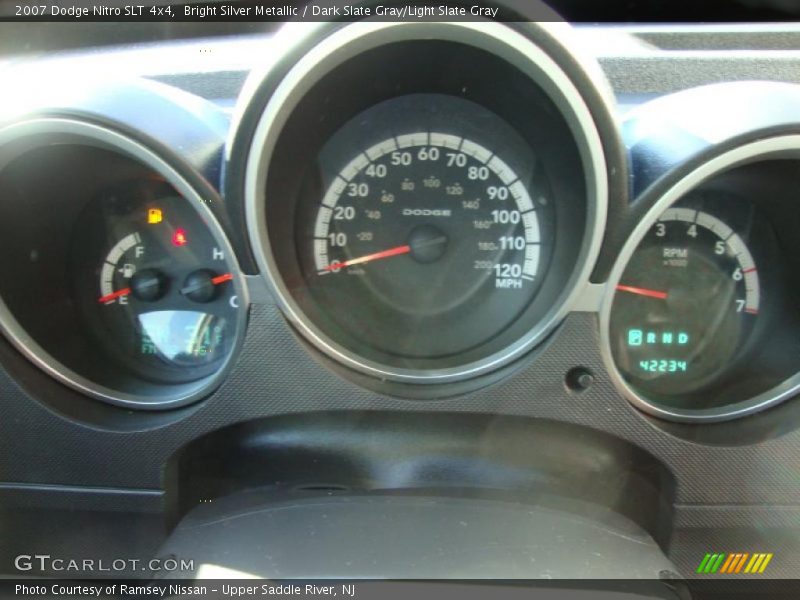Bright Silver Metallic / Dark Slate Gray/Light Slate Gray 2007 Dodge Nitro SLT 4x4