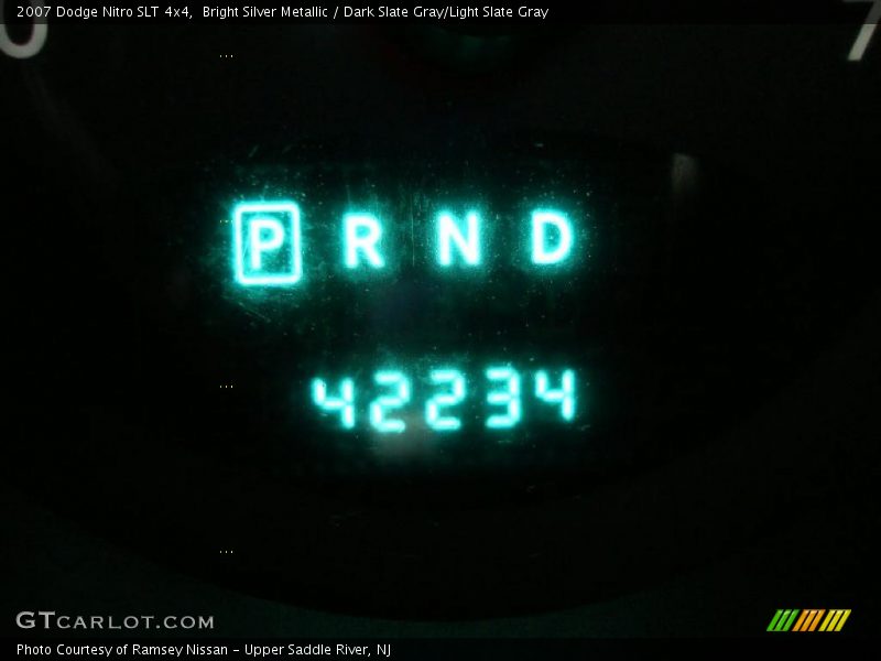 Bright Silver Metallic / Dark Slate Gray/Light Slate Gray 2007 Dodge Nitro SLT 4x4