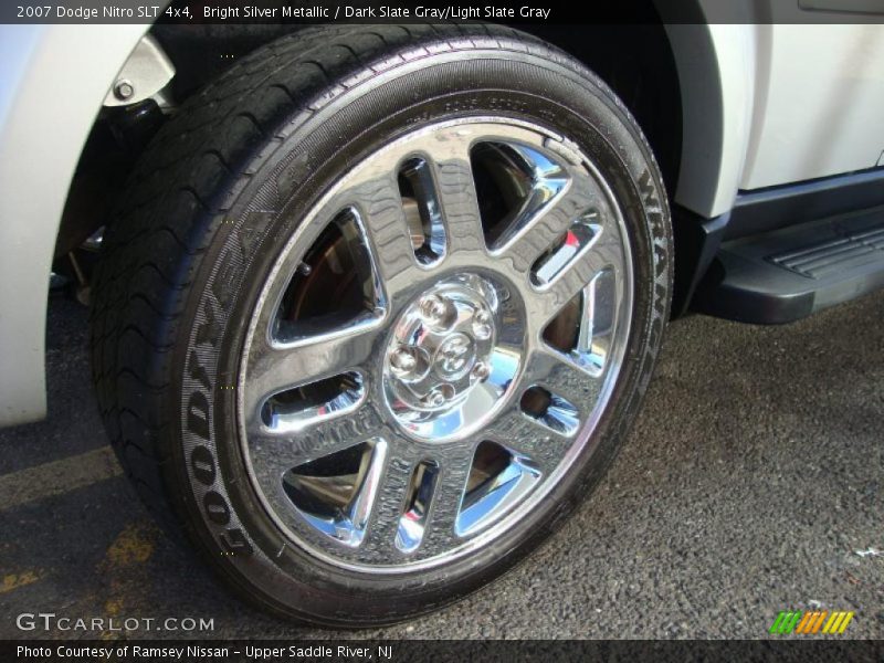 Bright Silver Metallic / Dark Slate Gray/Light Slate Gray 2007 Dodge Nitro SLT 4x4