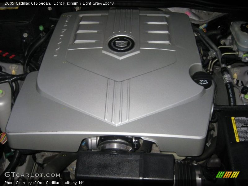 Light Platinum / Light Gray/Ebony 2005 Cadillac CTS Sedan