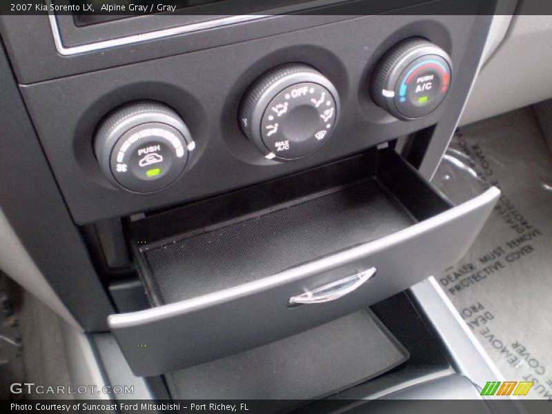 Alpine Gray / Gray 2007 Kia Sorento LX