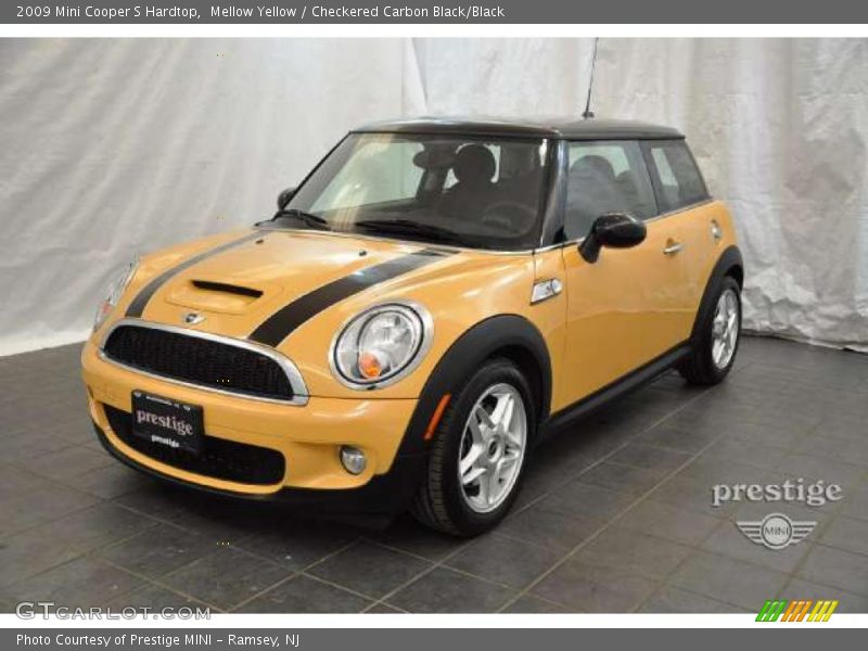 Mellow Yellow / Checkered Carbon Black/Black 2009 Mini Cooper S Hardtop