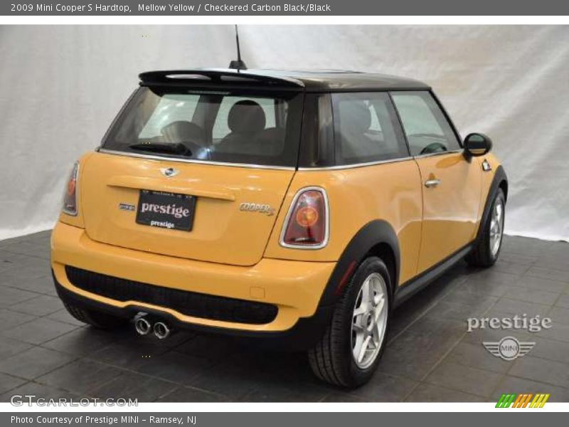 Mellow Yellow / Checkered Carbon Black/Black 2009 Mini Cooper S Hardtop
