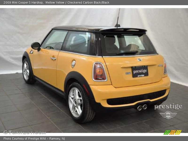 Mellow Yellow / Checkered Carbon Black/Black 2009 Mini Cooper S Hardtop