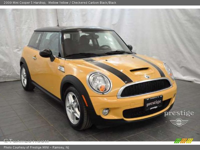 Mellow Yellow / Checkered Carbon Black/Black 2009 Mini Cooper S Hardtop