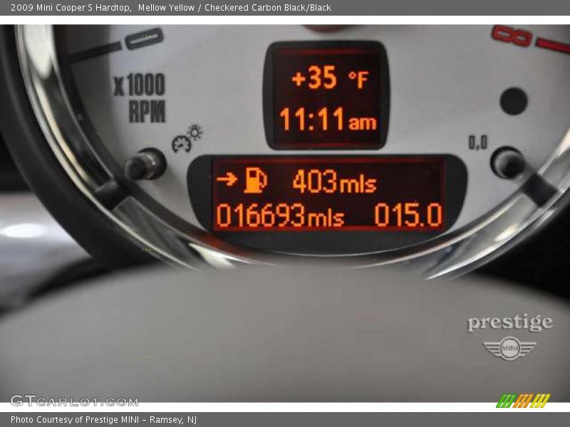 Mellow Yellow / Checkered Carbon Black/Black 2009 Mini Cooper S Hardtop