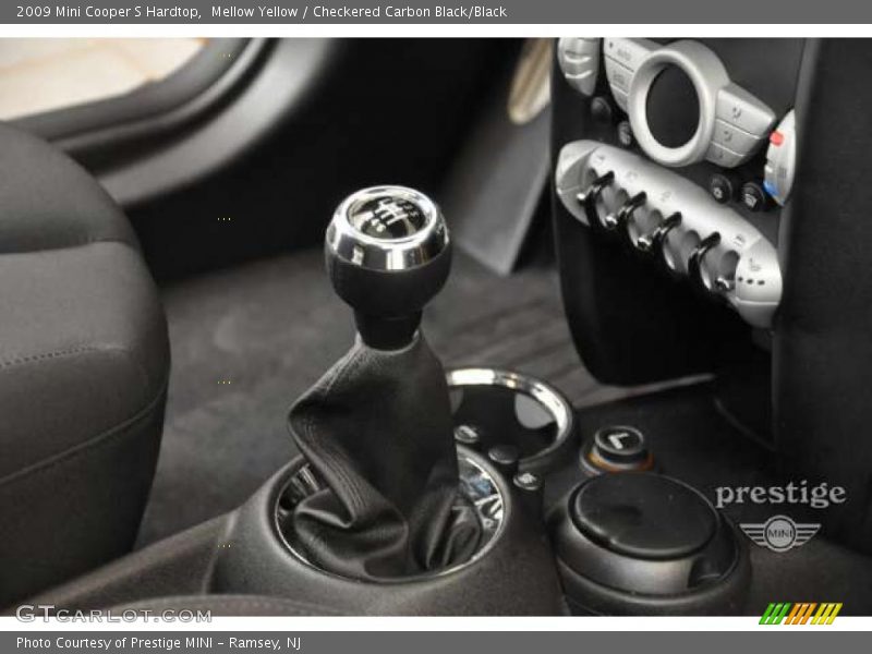 Mellow Yellow / Checkered Carbon Black/Black 2009 Mini Cooper S Hardtop