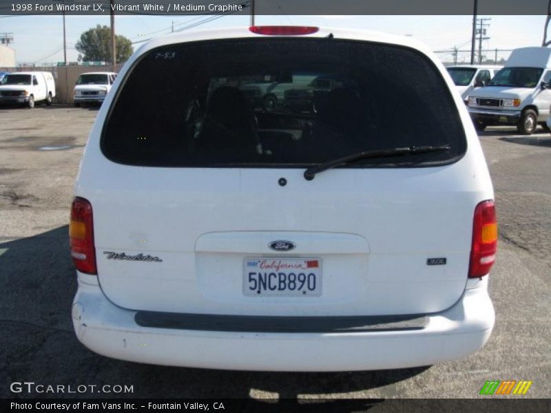Vibrant White / Medium Graphite 1998 Ford Windstar LX