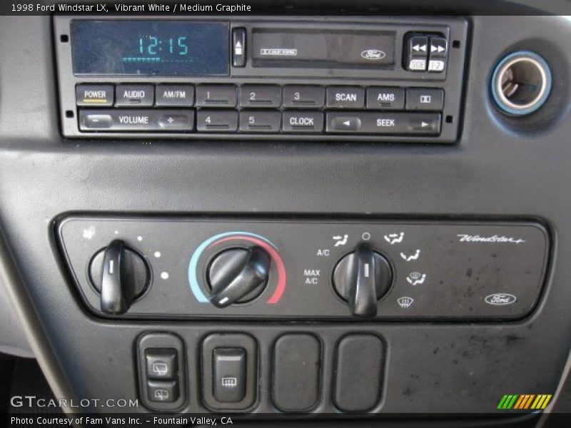 Vibrant White / Medium Graphite 1998 Ford Windstar LX