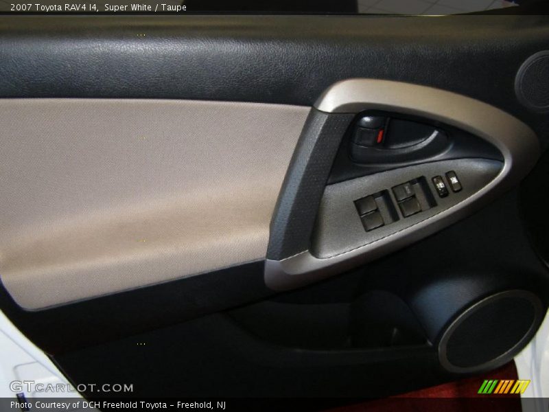 Super White / Taupe 2007 Toyota RAV4 I4