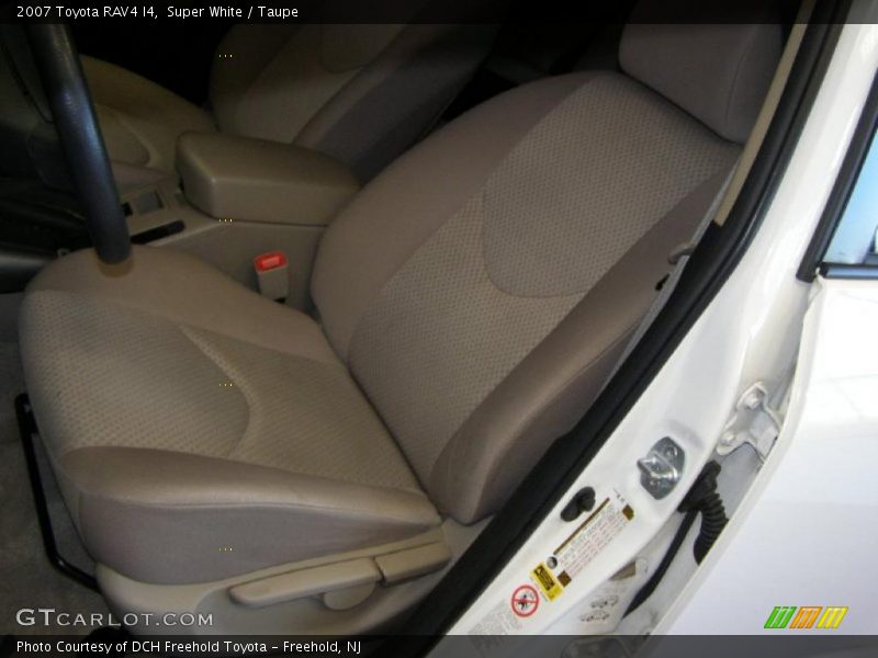 Super White / Taupe 2007 Toyota RAV4 I4