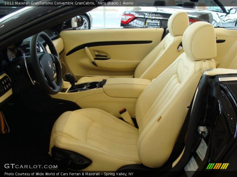  2011 GranTurismo Convertible GranCabrio Avorio Interior