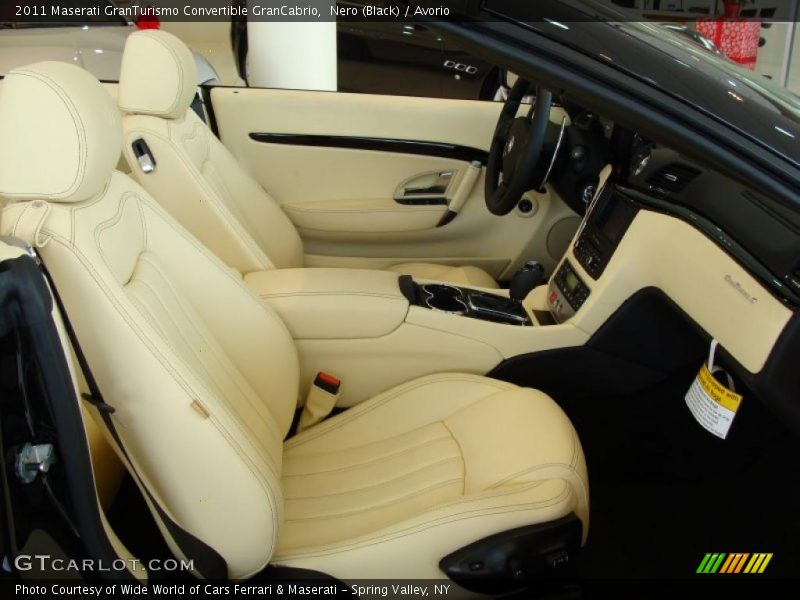  2011 GranTurismo Convertible GranCabrio Avorio Interior