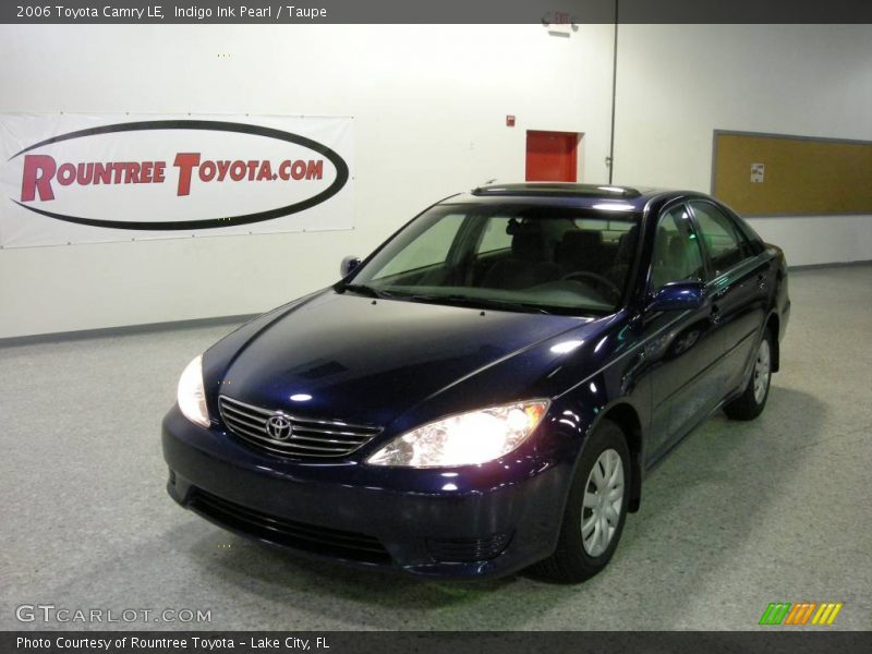 Indigo Ink Pearl / Taupe 2006 Toyota Camry LE