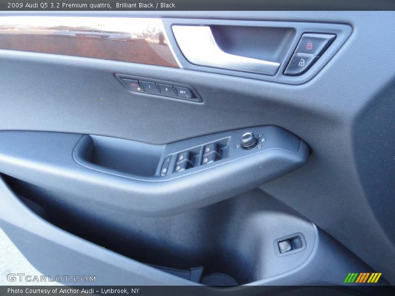 Brilliant Black / Black 2009 Audi Q5 3.2 Premium quattro