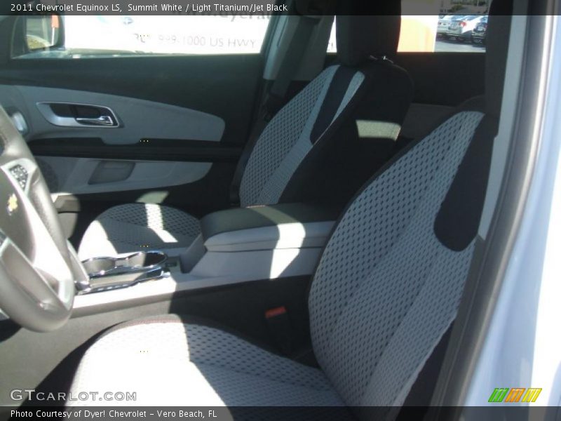 Summit White / Light Titanium/Jet Black 2011 Chevrolet Equinox LS