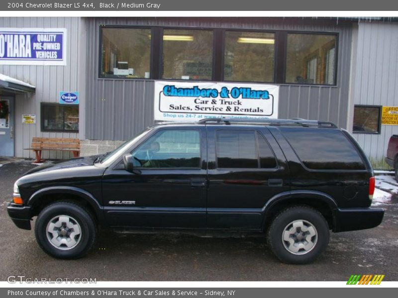 Black / Medium Gray 2004 Chevrolet Blazer LS 4x4