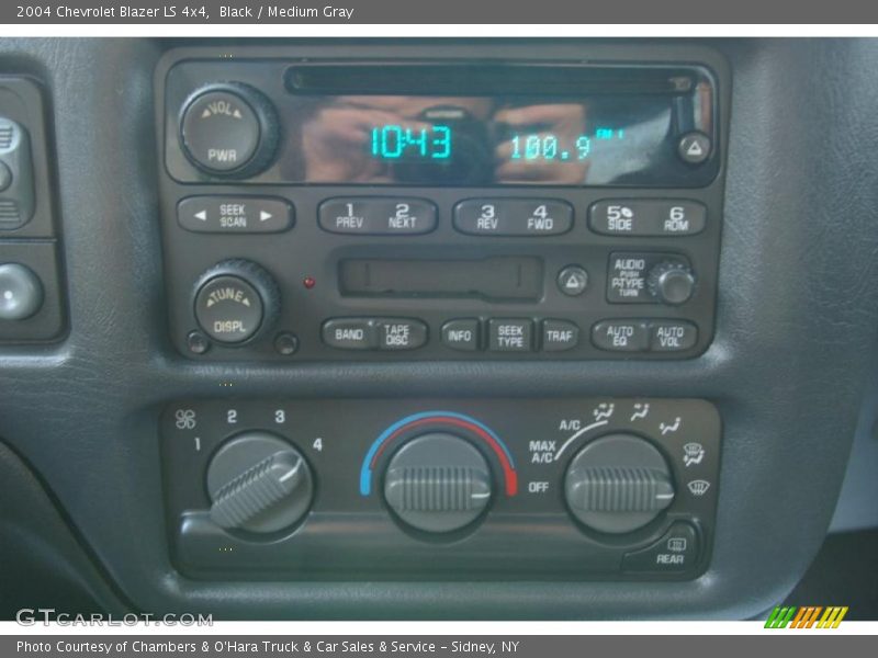 Black / Medium Gray 2004 Chevrolet Blazer LS 4x4