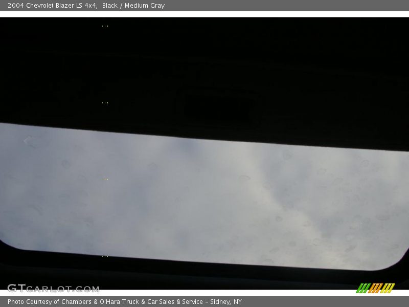 Black / Medium Gray 2004 Chevrolet Blazer LS 4x4
