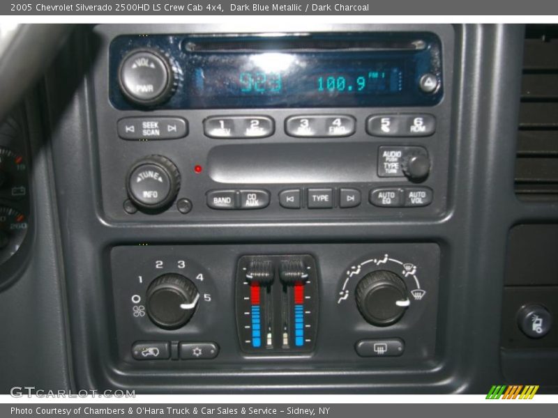 Dark Blue Metallic / Dark Charcoal 2005 Chevrolet Silverado 2500HD LS Crew Cab 4x4