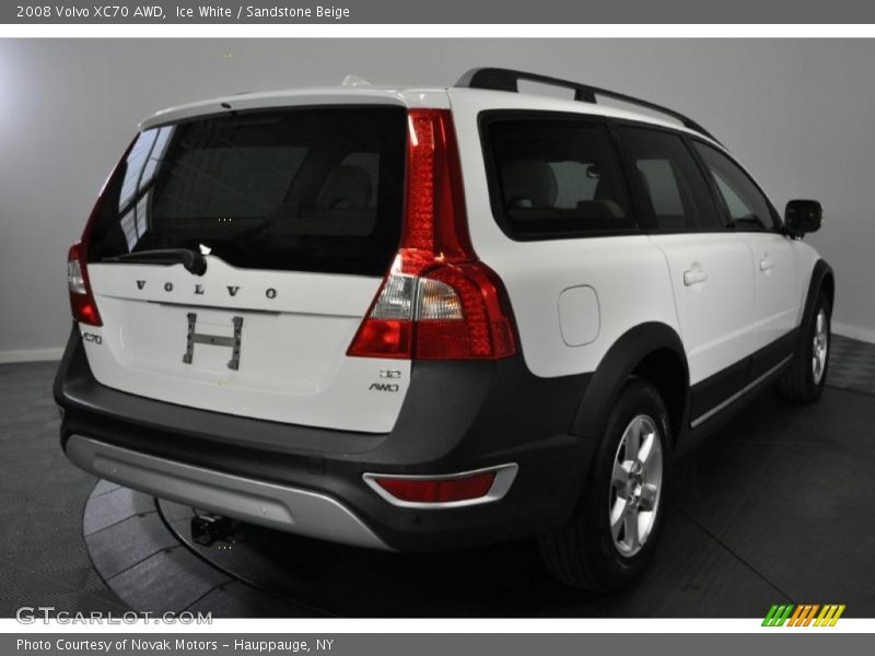 Ice White / Sandstone Beige 2008 Volvo XC70 AWD