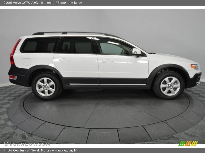 Ice White / Sandstone Beige 2008 Volvo XC70 AWD
