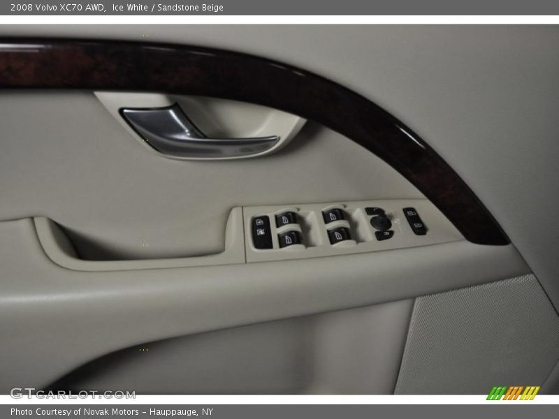 Ice White / Sandstone Beige 2008 Volvo XC70 AWD