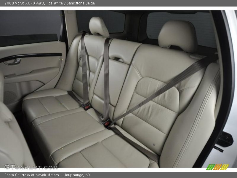 Ice White / Sandstone Beige 2008 Volvo XC70 AWD