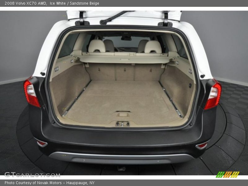 Ice White / Sandstone Beige 2008 Volvo XC70 AWD