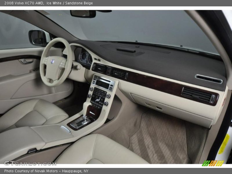 Ice White / Sandstone Beige 2008 Volvo XC70 AWD