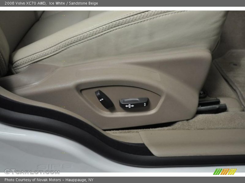 Ice White / Sandstone Beige 2008 Volvo XC70 AWD