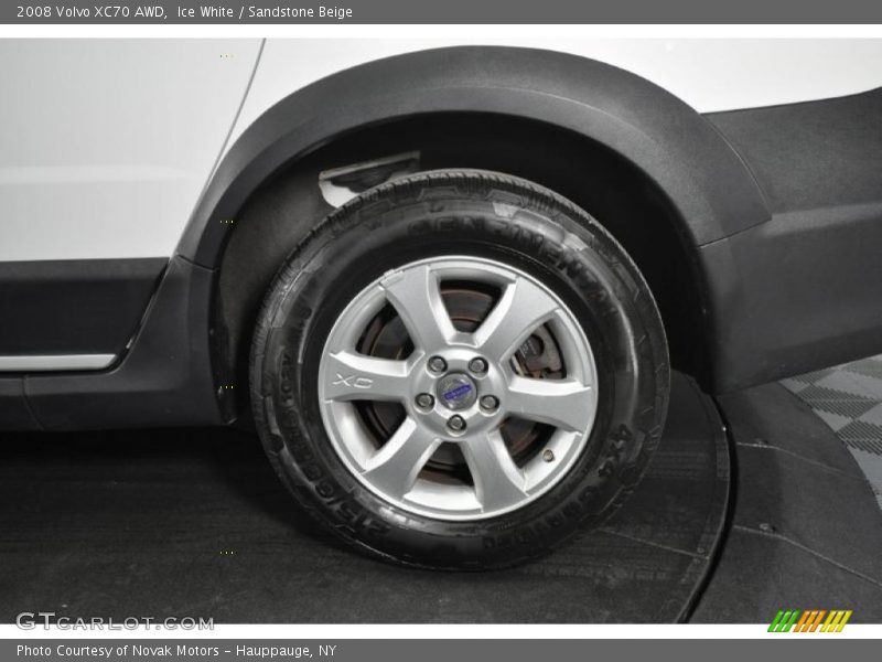 Ice White / Sandstone Beige 2008 Volvo XC70 AWD