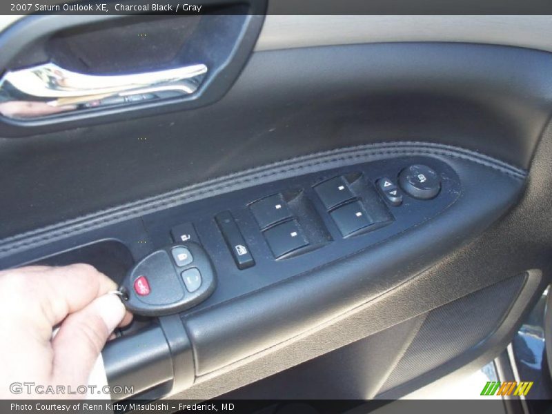Charcoal Black / Gray 2007 Saturn Outlook XE