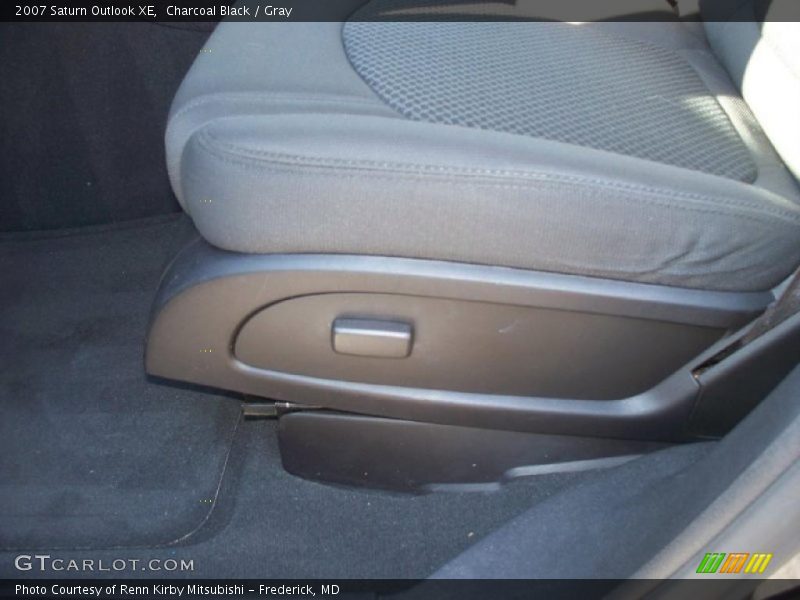 Charcoal Black / Gray 2007 Saturn Outlook XE