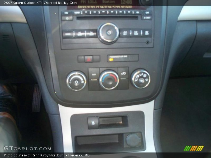 Charcoal Black / Gray 2007 Saturn Outlook XE