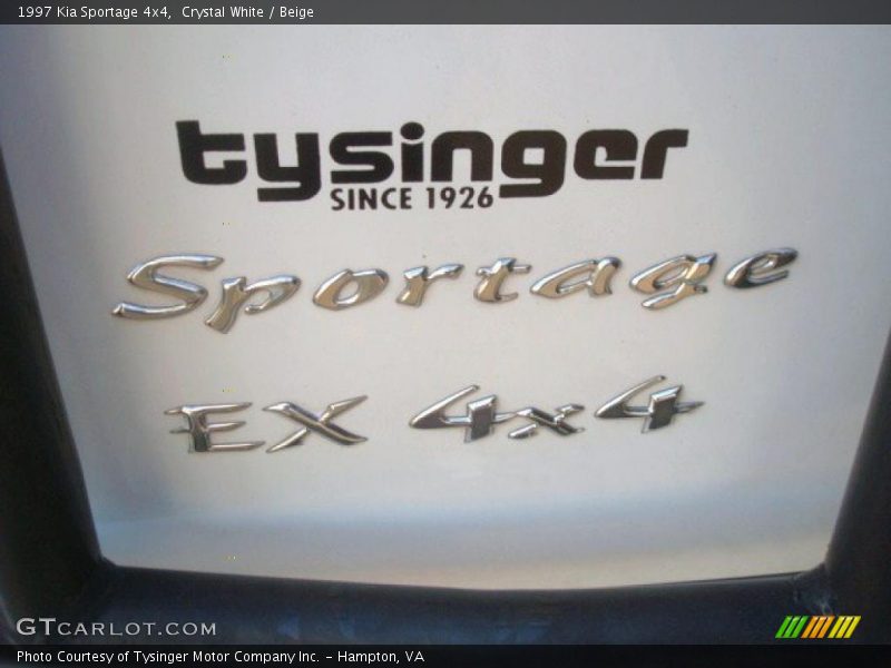 Crystal White / Beige 1997 Kia Sportage 4x4