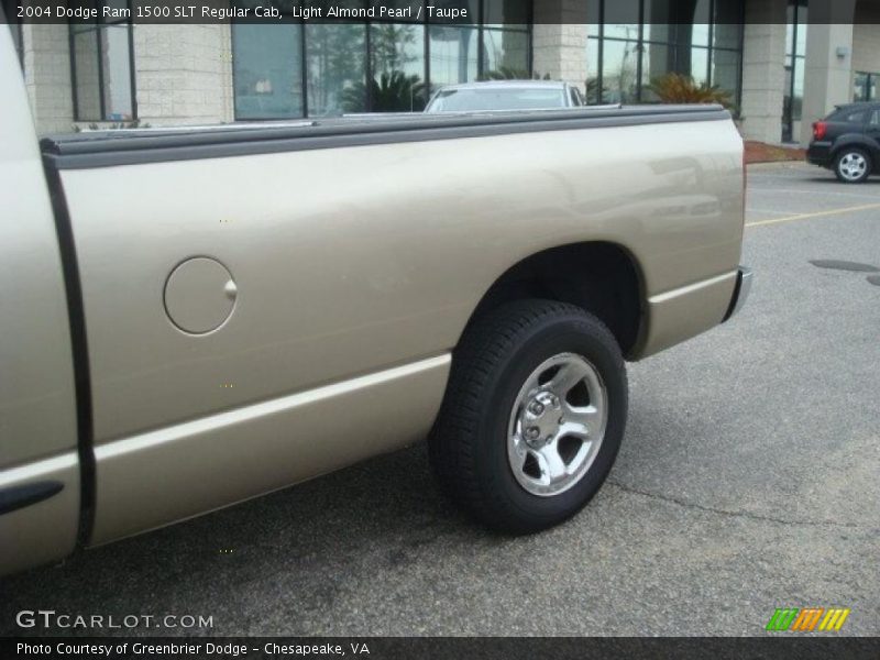 Light Almond Pearl / Taupe 2004 Dodge Ram 1500 SLT Regular Cab