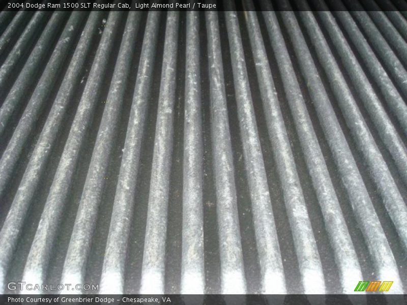 Light Almond Pearl / Taupe 2004 Dodge Ram 1500 SLT Regular Cab