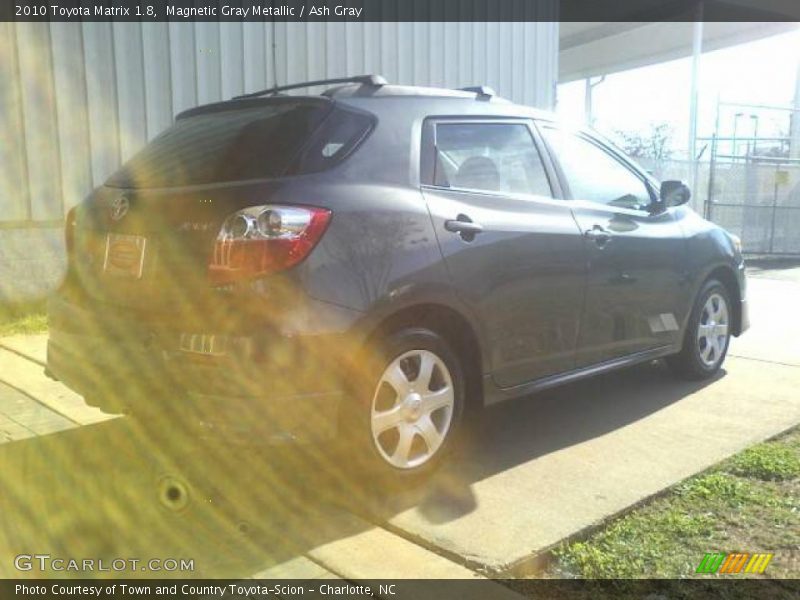 Magnetic Gray Metallic / Ash Gray 2010 Toyota Matrix 1.8