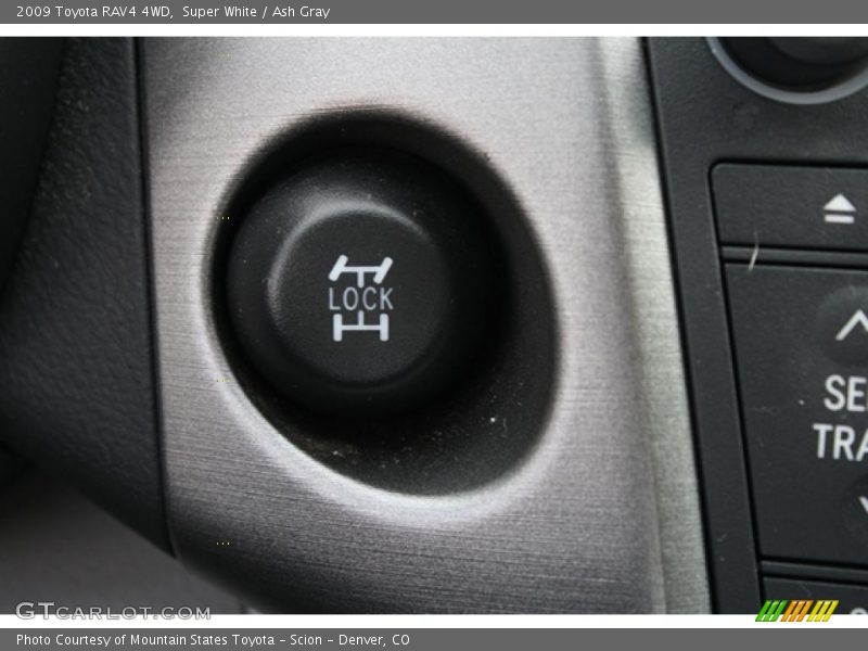 Super White / Ash Gray 2009 Toyota RAV4 4WD