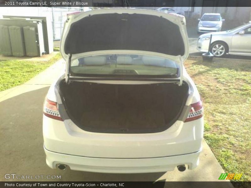 Super White / Bisque 2011 Toyota Camry LE