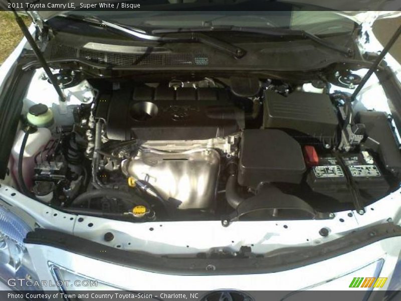 Super White / Bisque 2011 Toyota Camry LE