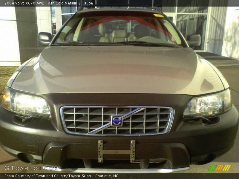 Ash Gold Metallic / Taupe 2004 Volvo XC70 AWD