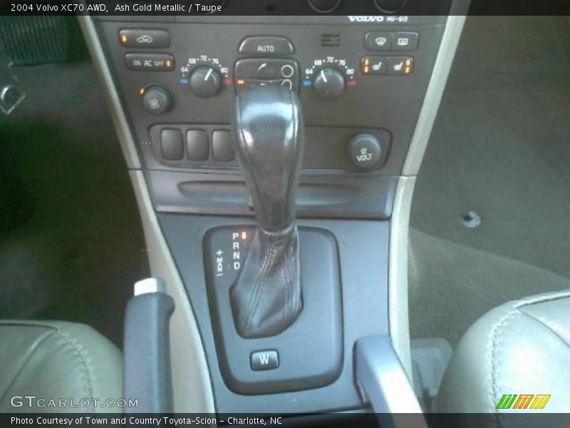 Ash Gold Metallic / Taupe 2004 Volvo XC70 AWD