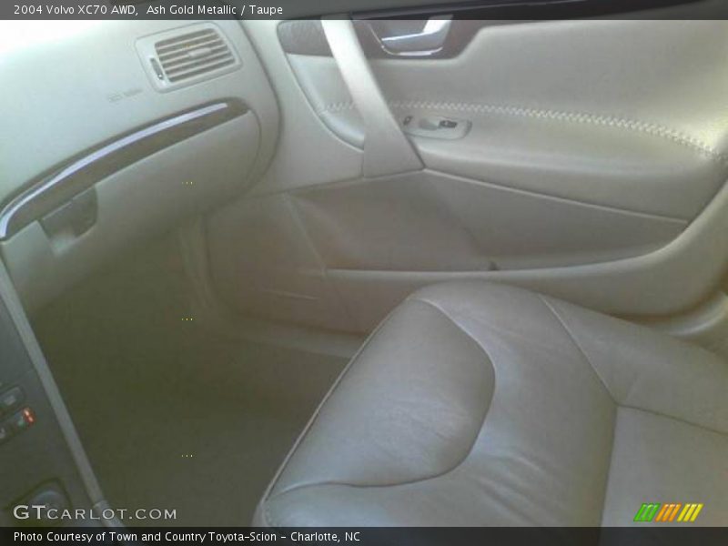 Ash Gold Metallic / Taupe 2004 Volvo XC70 AWD