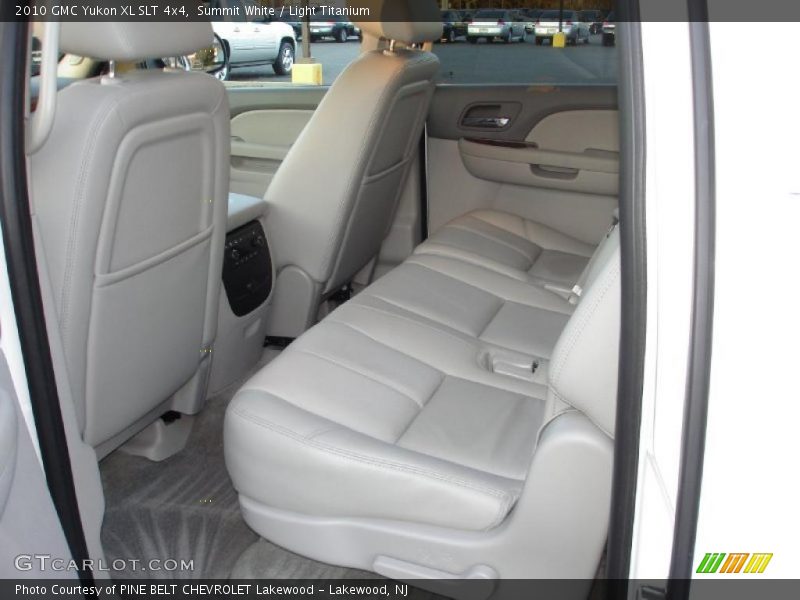 Summit White / Light Titanium 2010 GMC Yukon XL SLT 4x4