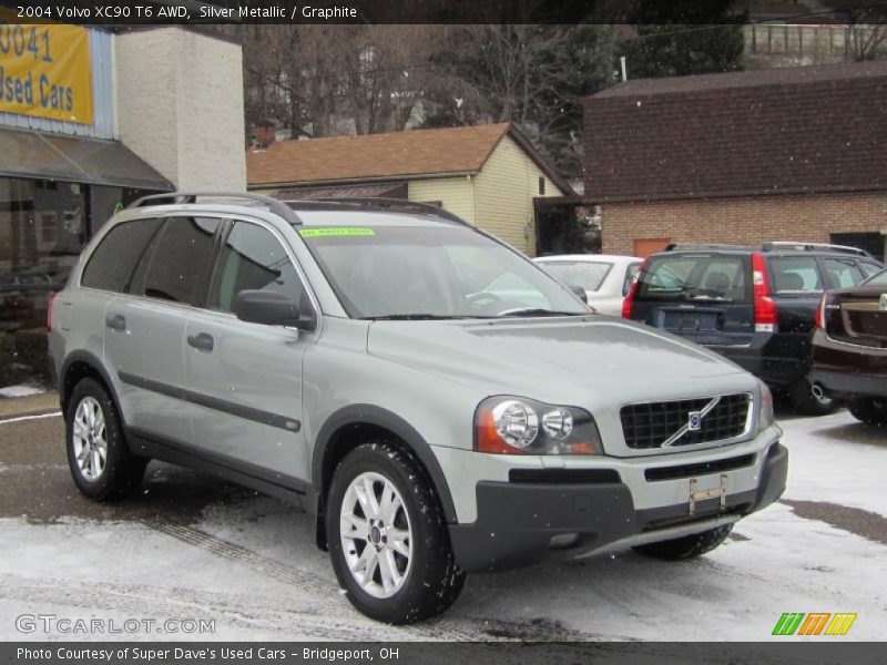 Front 3/4 View of 2004 XC90 T6 AWD